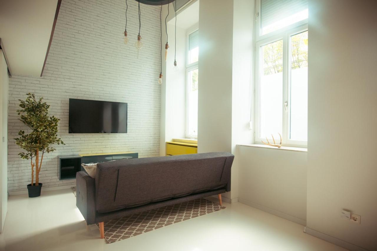 וינה Zeus Design Loft Apartments מראה חיצוני תמונה